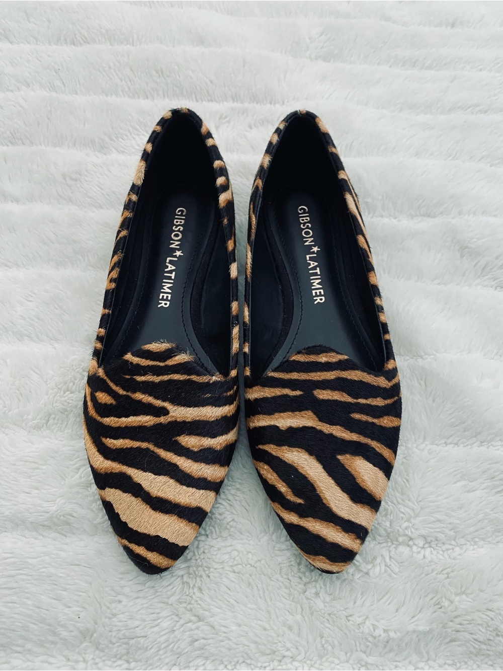Gibson Latimer Tiger-Print Pointed Flats in Black & Tan Size 7